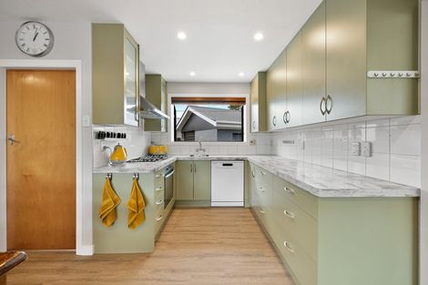 Photo of property in 92 Rowley Avenue, Hoon Hay, Christchurch, 8025