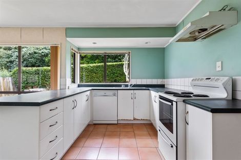 Photo of property in 43 Ewhurst Place, Goodwood Heights, Auckland, 2105
