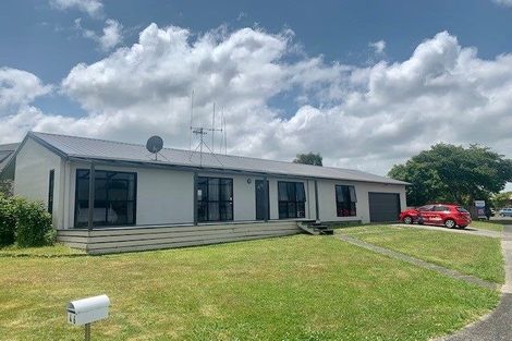 Photo of property in 1 Admiral Crescent, Flagstaff, Hamilton, 3210