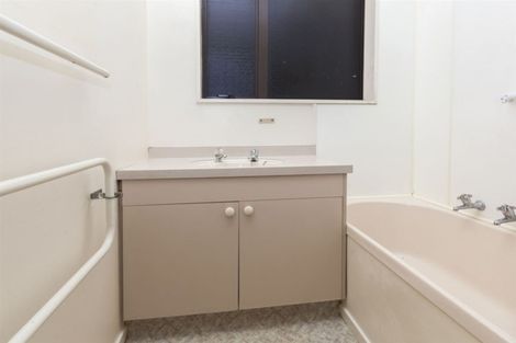 Photo of property in 1/6 Oakhurst Place, Russley, Christchurch, 8042