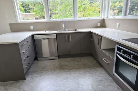 Photo of property in 2/46 Scenic Drive, Manurewa, Auckland, 2102