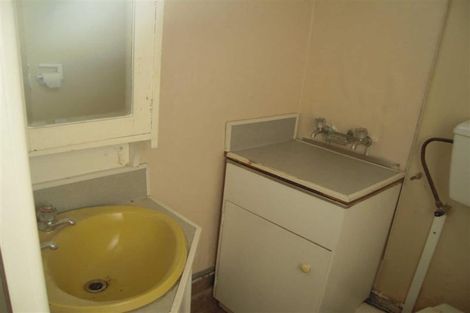 Photo of property in 127 Saint Aubyn Street, New Plymouth, 4310