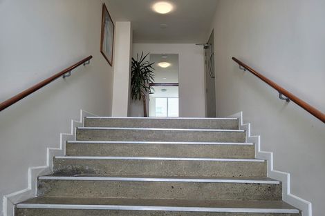 Photo of property in 1/25 Home Street, Mount Victoria, Wellington, 6011