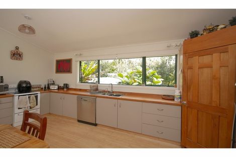 Photo of property in 73 Keri Downs Road, Kerikeri, 0294