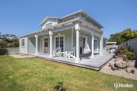 Photo of property in 30 Papaunahi Road, Bowentown, Waihi Beach, 3177