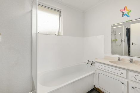 Photo of property in 2/15 Douglas Street, Waiwhetu, Lower Hutt, 5010