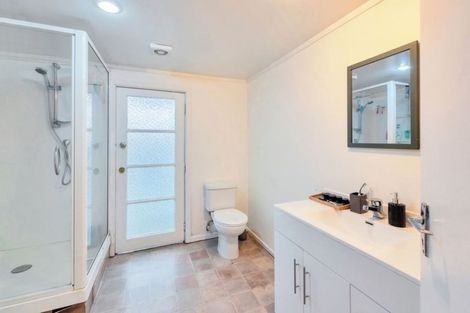 Photo of property in 12 Arahia Street, Northcote, Auckland, 0627