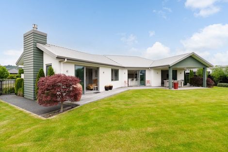 Photo of property in 17 Thornly Park Avenue, Mosgiel, 9024