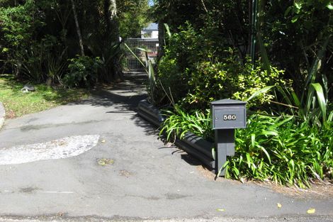 Photo of property in 560 Scenic Drive, Waiatarua, Auckland, 0612