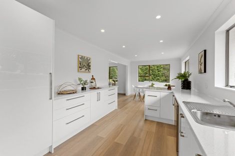 Photo of property in 11 Amber Grove, Birchville, Upper Hutt, 5018