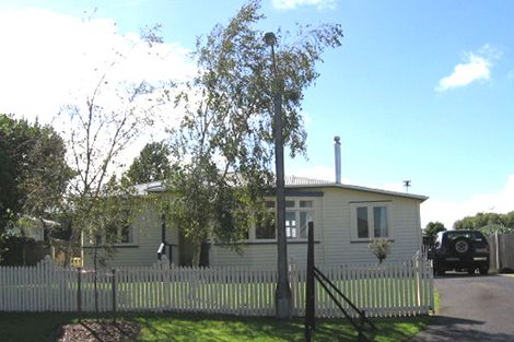 Photo of property in 4 Riserra Drive, Ranui, Auckland, 0612