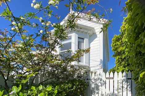 Photo of property in 32 Belt Road, Moturoa, New Plymouth, 4310