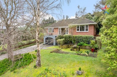 Photo of property in 81 Horoeka Street, Stokes Valley, Lower Hutt, 5019