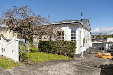 Photo of property in 37 Essex Street, Vogeltown, New Plymouth, 4310