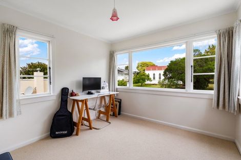 Photo of property in 63 Napier Terrace, Hospital Hill, Napier, 4110