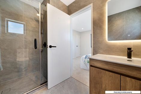 Photo of property in 31 Whiteywood Street, Westgate, 0814