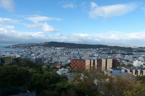 Photo of property in 94 Kelburn Parade, Kelburn, Wellington, 6012