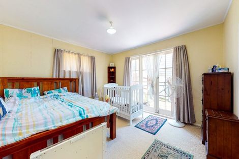 Photo of property in 317 Main Road, Tawa, Wellington, 5028