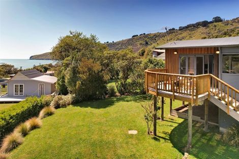 Photo of property in 66 Lukes Road, Little Akaloa, 7583