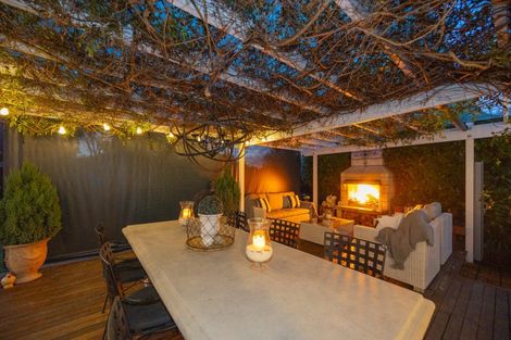 Photo of property in 244 Victoria Avenue, Hokowhitu, Palmerston North, 4410