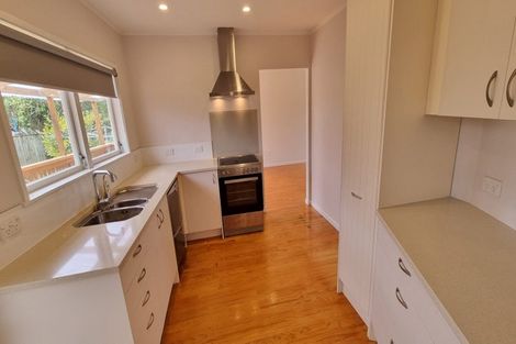 Photo of property in 43 Ramillies Place, Glenfield, Auckland, 0629