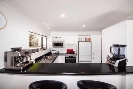 Photo of property in 74 Abilene Crescent, Churton Park, Wellington, 6037