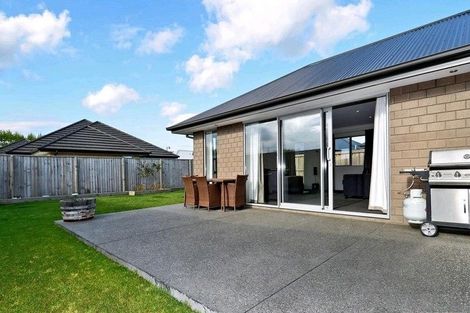 Photo of property in 36 Little Oaks Drive, Yaldhurst, Christchurch, 8042