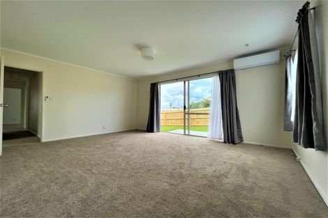 Photo of property in 1/136 Shifnal Drive, Randwick Park, Auckland, 2105