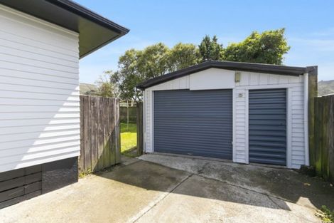 Photo of property in 4 Bexley Grove, Wainuiomata, Lower Hutt, 5014