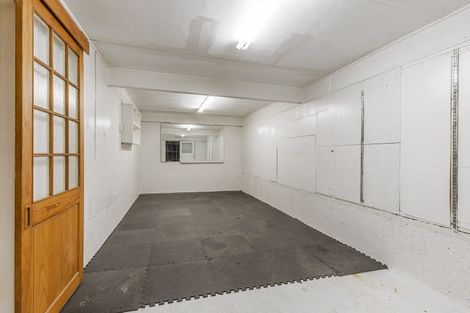 Photo of property in 44 Kahu Road, Paremata, Porirua, 5024