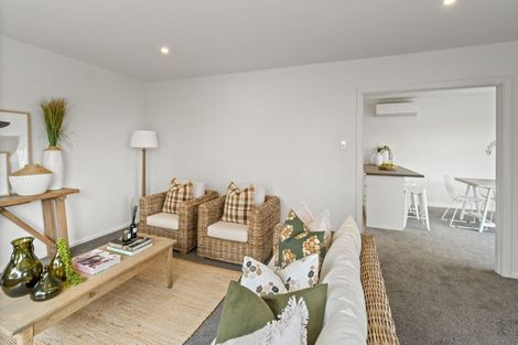 Photo of property in 112 Wainoni Road, Avondale, Christchurch, 8061