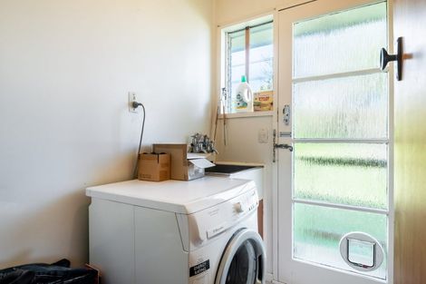 Photo of property in 2/28b Sunnynook Road, Sunnynook, Auckland, 0620