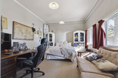 Photo of property in 2 Hobson Street, New Plymouth, 4312