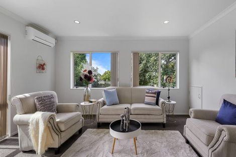 Photo of property in 58 Blanes Road, Weymouth, Auckland, 2103