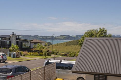 Photo of property in 129 Centennial Drive, Whitianga, 3510
