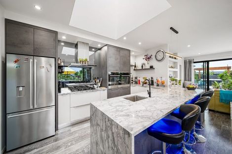 Photo of property in 11 Whitcombe Place, Darfield, 7571