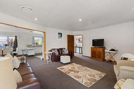 Photo of property in 10 Addison Place, Halswell, Christchurch, 8025