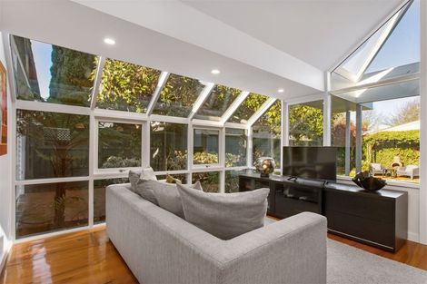 Photo of property in 52 Office Road, Merivale, Christchurch, 8014