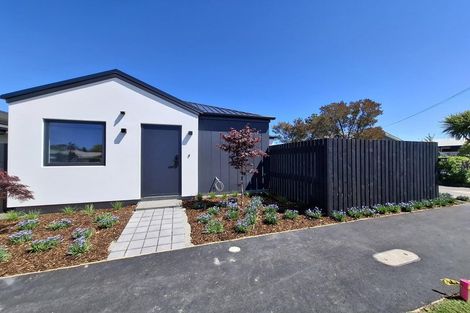 Photo of property in 8a Grassmere Street, Papanui, Christchurch, 8052