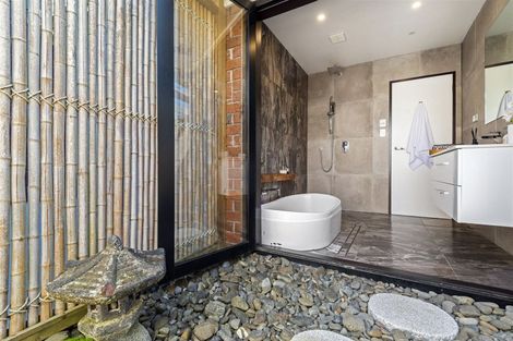 Photo of property in 1/870 Beach Road, Waiake, Auckland, 0630