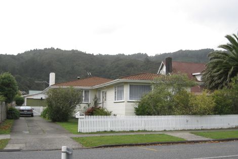 Photo of property in 71 Glen Road, Stokes Valley, Lower Hutt, 5019
