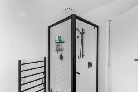 Photo of property in 142 Pacific Road, North New Brighton, Christchurch, 8083