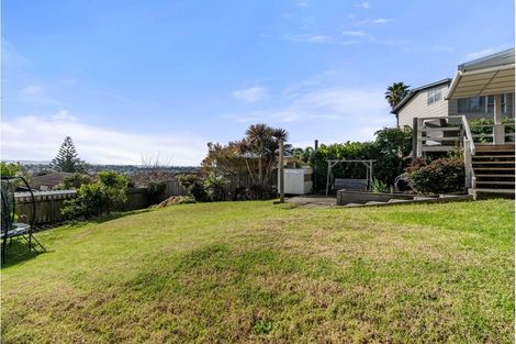 Photo of property in 30 Whangaparaoa Road, Red Beach, 0932