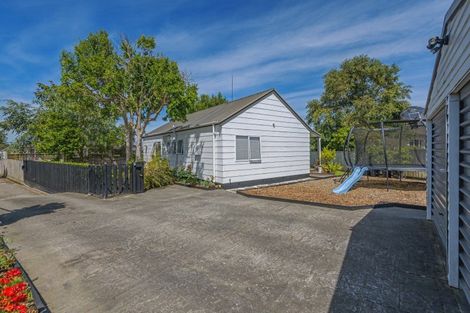 Photo of property in 19 Peppertree Glade, Kelvin Grove, Palmerston North, 4414