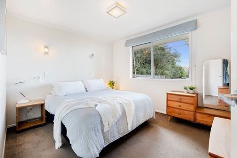 Photo of property in 3 Sandys Parade, Laingholm, Auckland, 0604