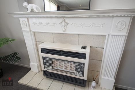 Photo of property in 37 Humphries Place, Awapuni, Palmerston North, 4412