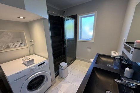 Photo of property in 71 Sylvan Avenue, Northcote, Auckland, 0627