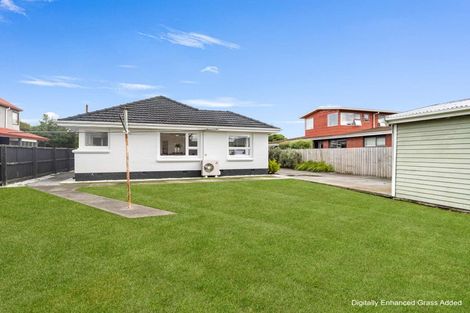 Photo of property in 94 Avondale Road, Avondale, Christchurch, 8061