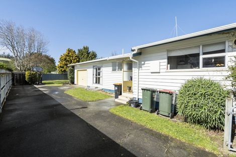 Photo of property in 53 John F Kennedy Drive, Milson, Palmerston North, 4414
