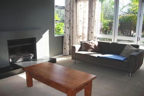 Photo of property in 12 Bushglen Court, Browns Bay, Auckland, 0630